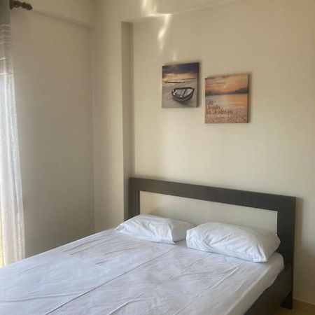 Niko'S Apartments Sarandë Esterno foto